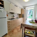 Appartamento Costanza-1 By Interhome